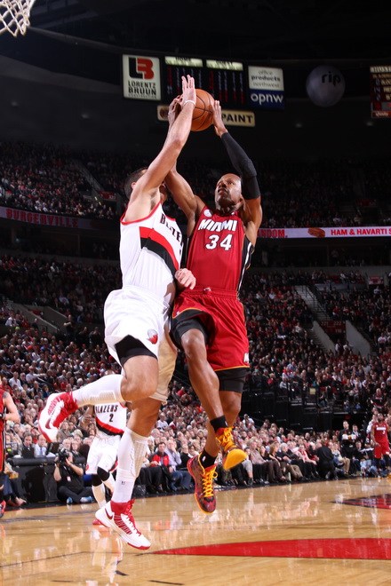 他已经为球 他已经为球