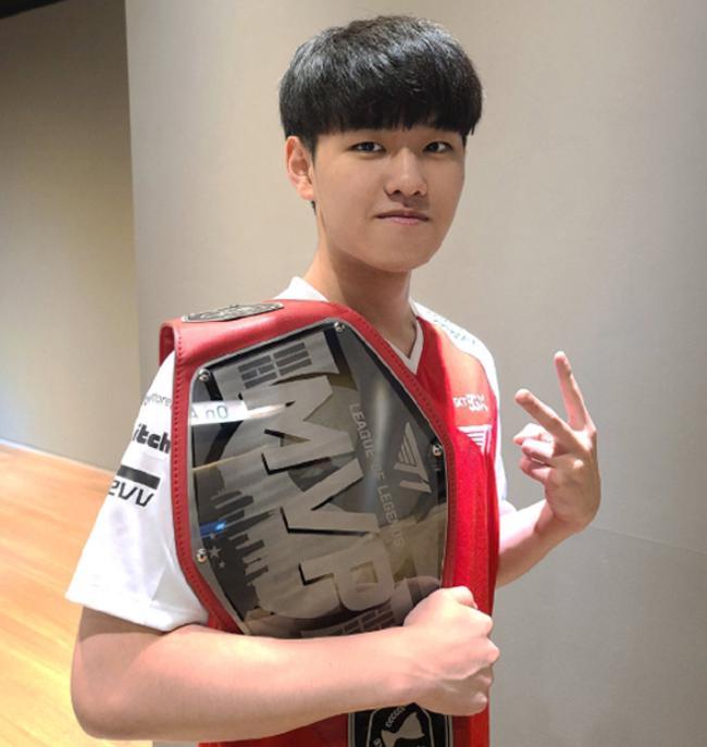 我国三位优 我国三位优